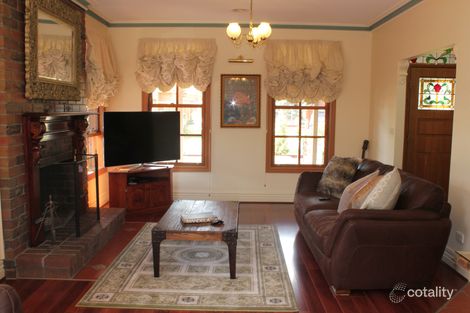 Property photo of 10 Manchester Drive Sydenham VIC 3037