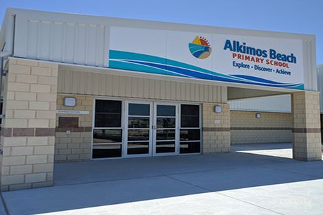 2205 Dolphin Dr, Alkimos, WA 6038