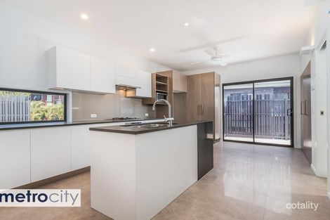 Property photo of 2/173 Sir Fred Schonell Drive St Lucia QLD 4067