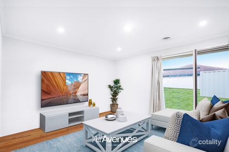 Property photo of 40 Heywood Crescent Cranbourne North VIC 3977
