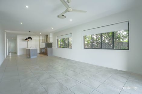 Property photo of 5 Isla Court New Auckland QLD 4680