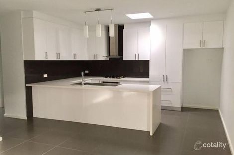 Property photo of 2/10 Brindalee Way Hillside VIC 3037