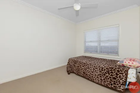 Property photo of 2 Glenarvon Road Lorn NSW 2320