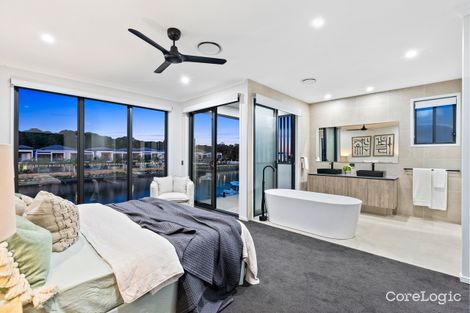 Property photo of 28 Northwater Drive Hope Island QLD 4212