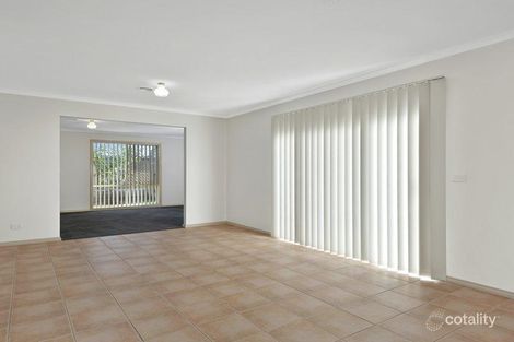 Property photo of 33 Chardonnay Drive Skye VIC 3977