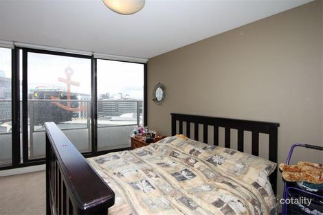 Property photo of 1414/100 Harbour Esplanade Docklands VIC 3008