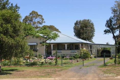 1 Edward St, Pittsworth, QLD 4356