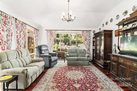 Property photo of 22 Davies Crescent Gooseberry Hill WA 6076