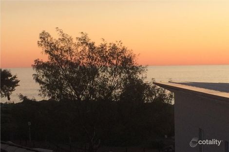 Property photo of 60 Discovery Circuit Iluka WA 6028