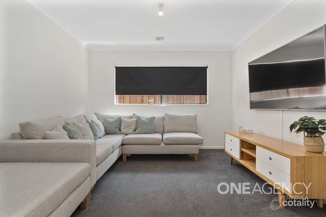 Property photo of 24 Goodenia Loop Cranbourne West VIC 3977