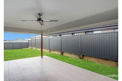 Property photo of 19 Spica Crescent Coomera QLD 4209