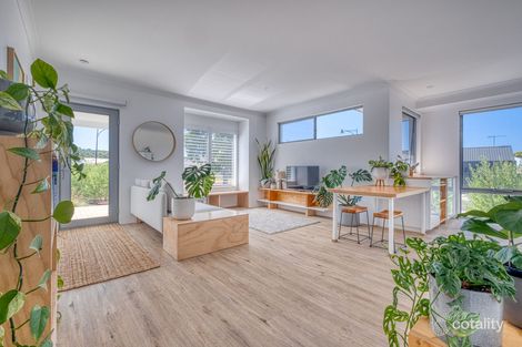 Property photo of 10 Monclair Circuit Dunsborough WA 6281