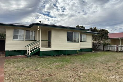 11 James St, Oakey, QLD 4401