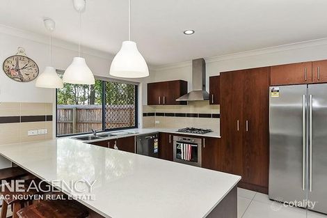 Property photo of 10 Hackney Street Durack QLD 4077