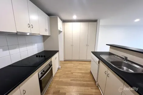 Property photo of 2/40 High Street Windsor VIC 3181