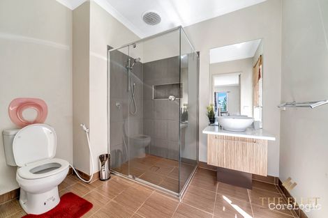 Property photo of 11 Grassbird Drive Point Cook VIC 3030