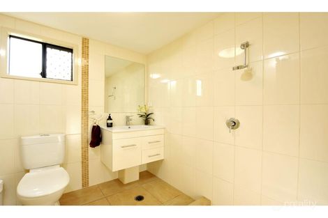 Property photo of 863 Wynnum Road Cannon Hill QLD 4170