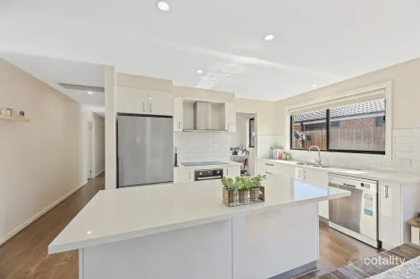 Property photo of 12 Florence Avenue Moe VIC 3825