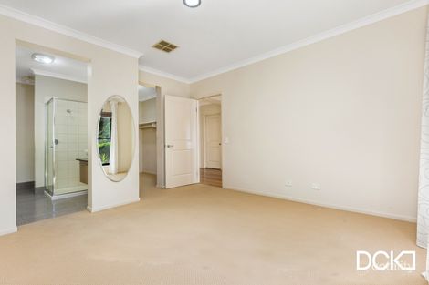 Property photo of 32 Amara Way Kangaroo Flat VIC 3555