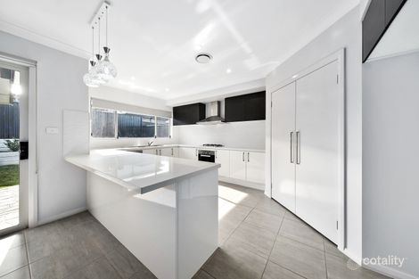 12 Ballinger Ave, Grantham Farm, NSW 2765