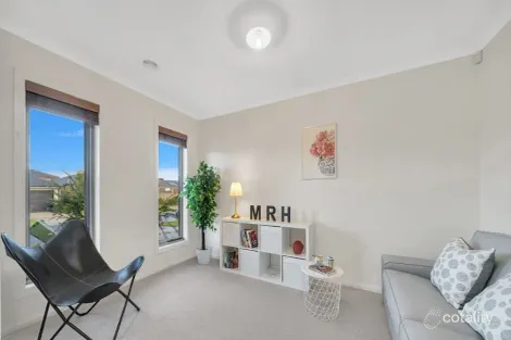 Property photo of 14 Hayward Street Point Cook VIC 3030