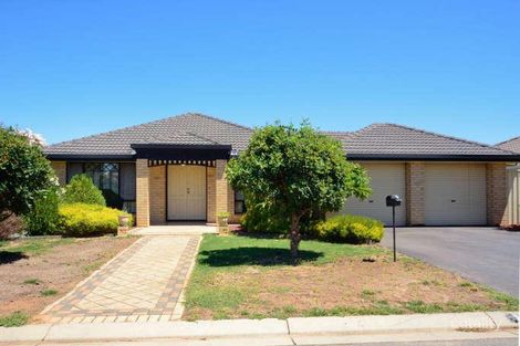 Property photo of 7 Rosecombe Place Parafield Gardens SA 5107