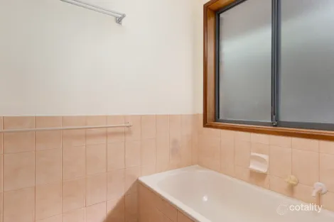Property photo of 4 Arthur Court Woodcroft SA 5162