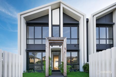 Property photo of 18 Macpherson Street Warriewood NSW 2102