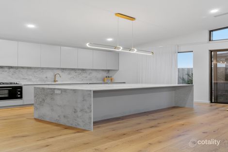 Property photo of 10 Vermilion Drive Greenvale VIC 3059