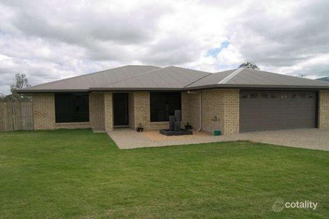 11 Satinwood Ave, Norman Gardens, QLD 4701