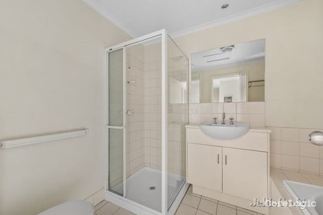 Property photo of 33/337 Station Street Thornbury VIC 3071