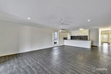 Property photo of 30 Grindelia Drive Springfield Lakes QLD 4300