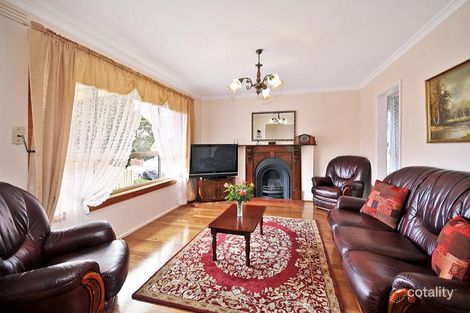 Property photo of 35 Medbury Avenue Watsonia VIC 3087