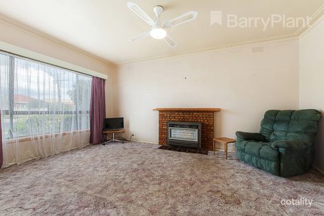 Property photo of 52 Dumfries Street Deer Park VIC 3023