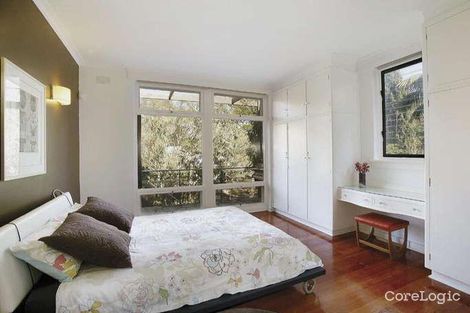 Property photo of 12 Yarravale Road Kew VIC 3101