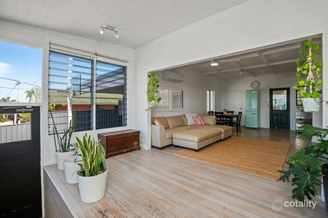 Property photo of 23 Walter Crescent Banora Point NSW 2486