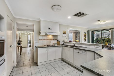 Property photo of 1 Dahlen Place Berwick VIC 3806