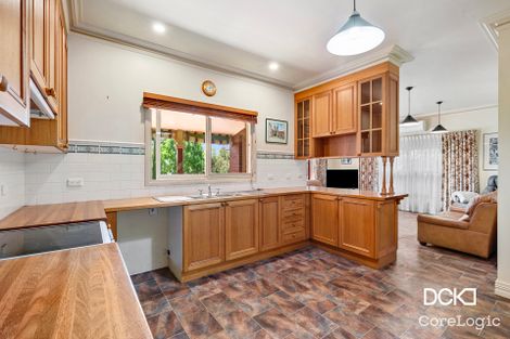Property photo of 11 Erniold Road Strathdale VIC 3550