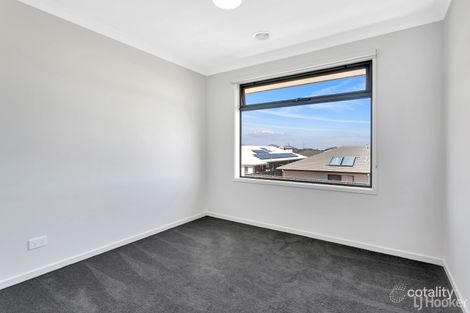 Property photo of 45 Atherstone Boulevard Strathtulloh VIC 3338
