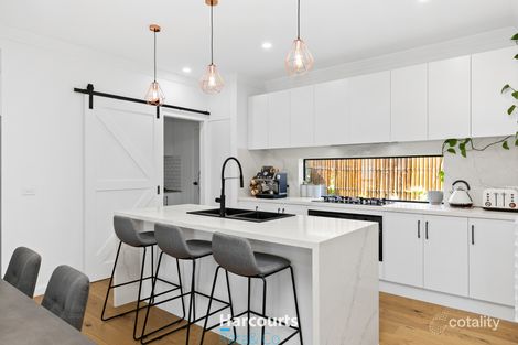 Property photo of 2/15 Travers Street Thomastown VIC 3074