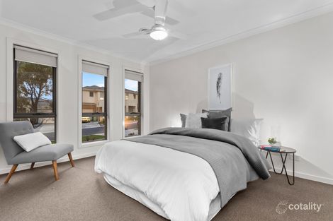 Property photo of 22 Leveque Loop Craigieburn VIC 3064