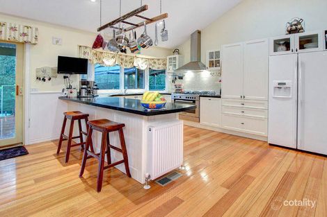 Property photo of 18 Warrain Avenue Rosebud VIC 3939