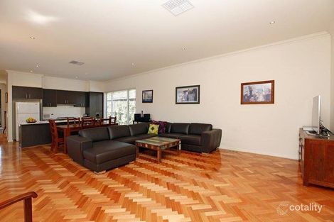 Property photo of 16 Robinson Road Reservoir VIC 3073