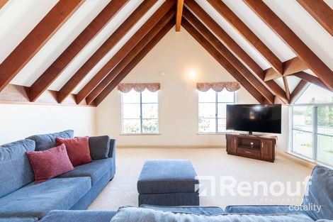 Property photo of 2 Baudin Place Coogee WA 6166