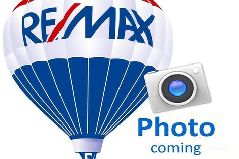 25 Lime St, Mooroobool, QLD 4870