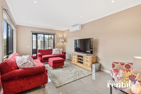 Property photo of 8 Old Trafford Way Officer VIC 3809