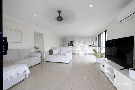 Property photo of 17 Hinkler Court Rural View QLD 4740