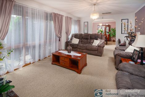 Property photo of 26 Lauriston Drive Endeavour Hills VIC 3802