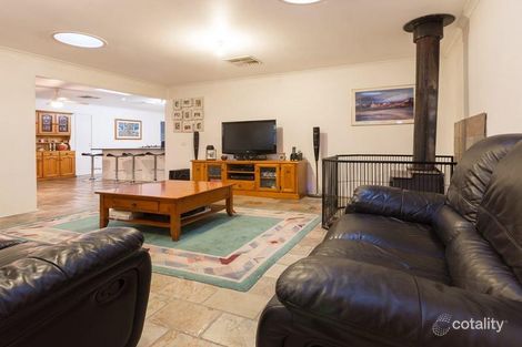 Property photo of 18 Bridgewater Drive Dingley Village VIC 3172