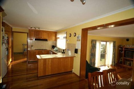 Property photo of 81 Georgette Crescent Endeavour Hills VIC 3802